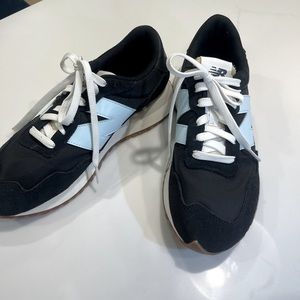 NEW NBW Women's New Balance 237 Retro Sneaker